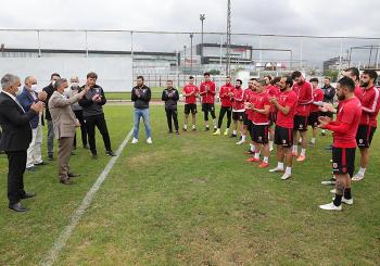 VALİ OSMAN KAYMAK, KULÜBÜMÜZDEN ALKIŞLARLA UĞURLANDI