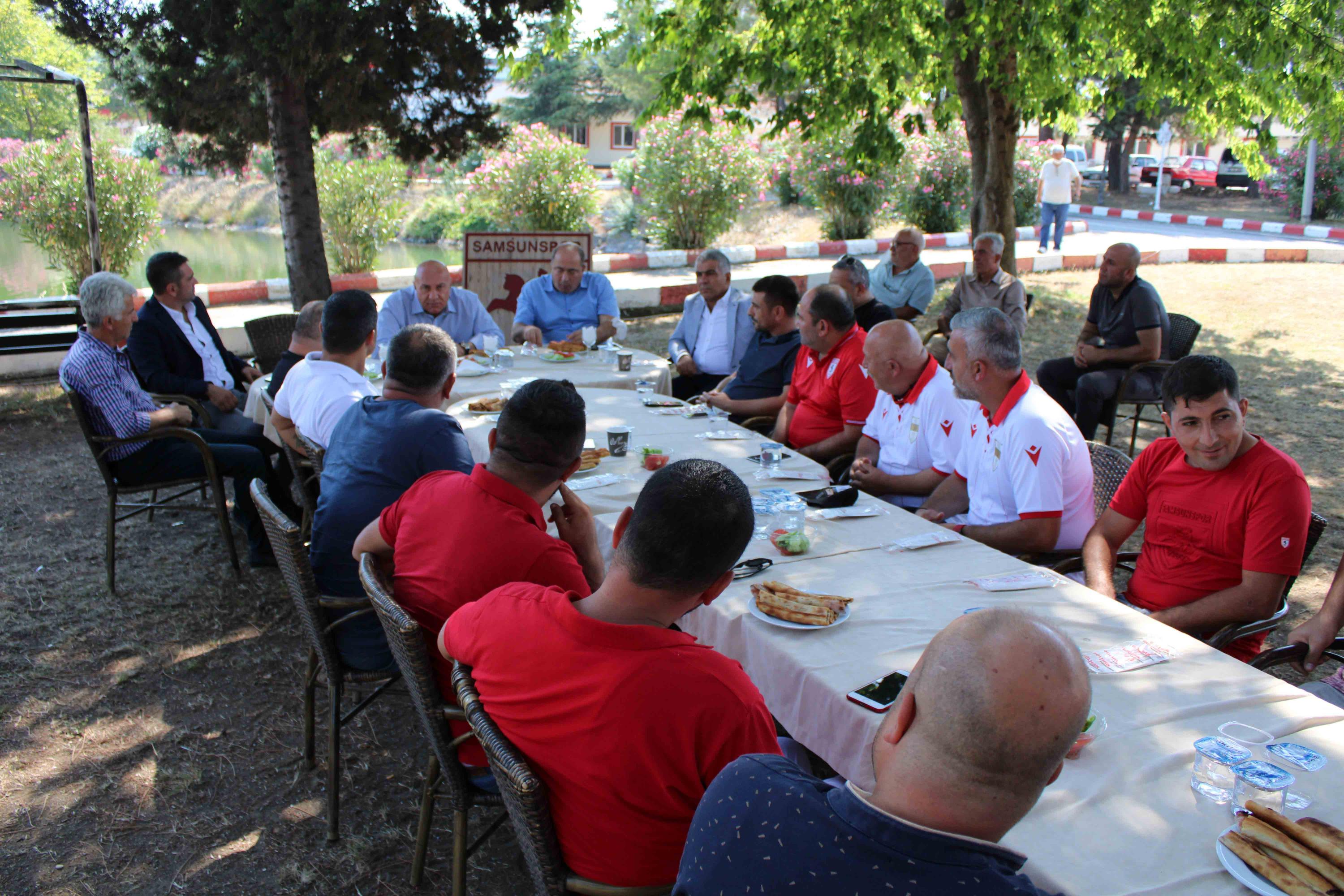 BAŞKANIMIZ, SAMSUNSPOR TARAFTAR GRUPLARI İLE BİR ARAYA GELDİ
