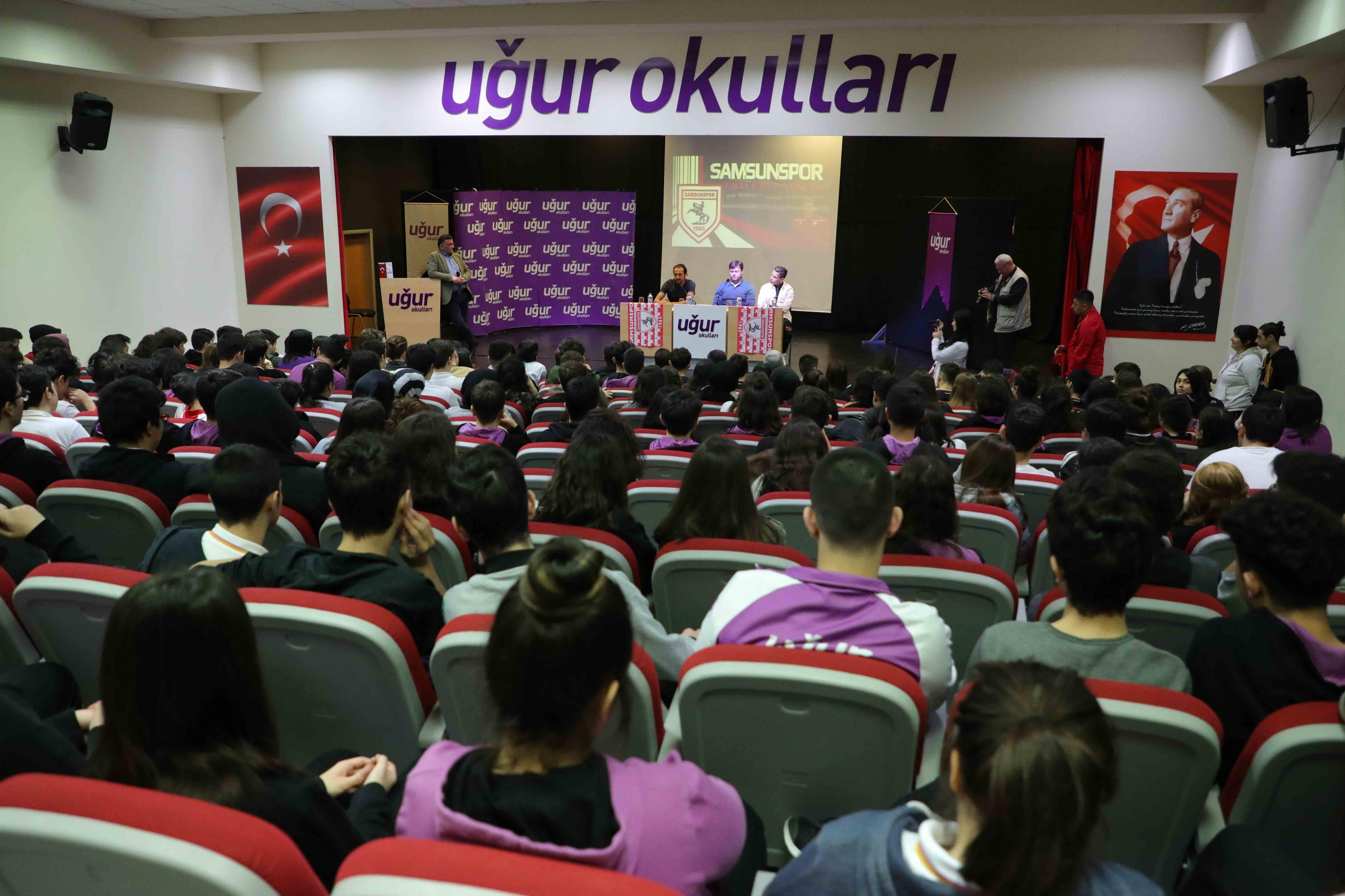 TEKNİK DİREKTÖRÜMÜZ VE FUTBOLCULARIMIZ ÖĞRENCİLERLE BİR ARAYA GELDİ