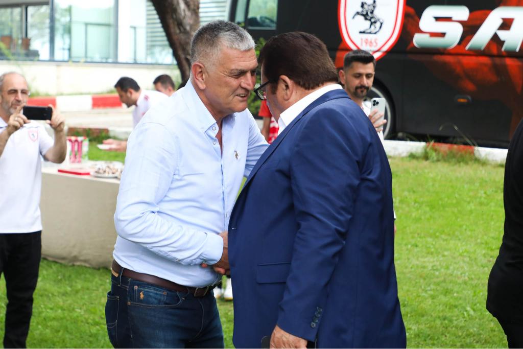 SAMSUNSPOR'DA BAYRAMLAŞMA