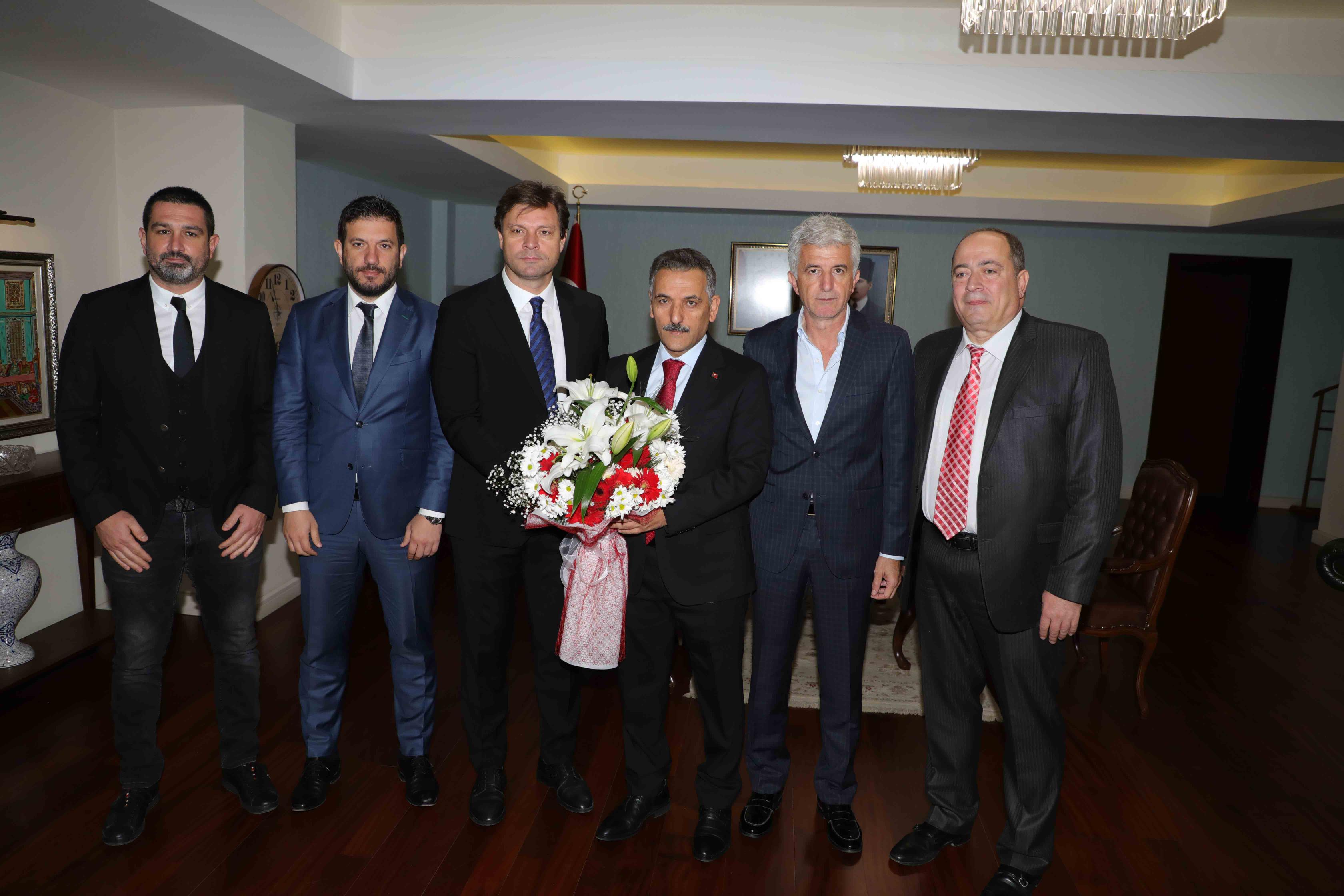 KULÜBÜMÜZDEN VALİMİZ VE BÜYÜKŞEHİR BELEDİYE BAŞKANIMIZA ZİYARET