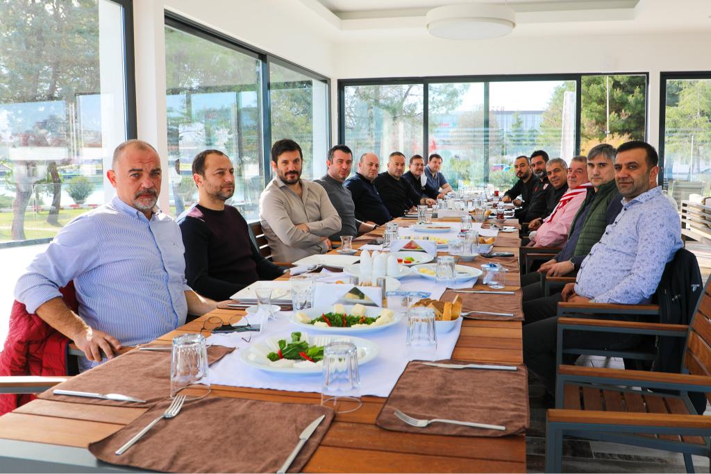 KULÜBÜMÜZDEN, BANDIRMASPOR YÖNETİCİLERİNE KAHVALTI