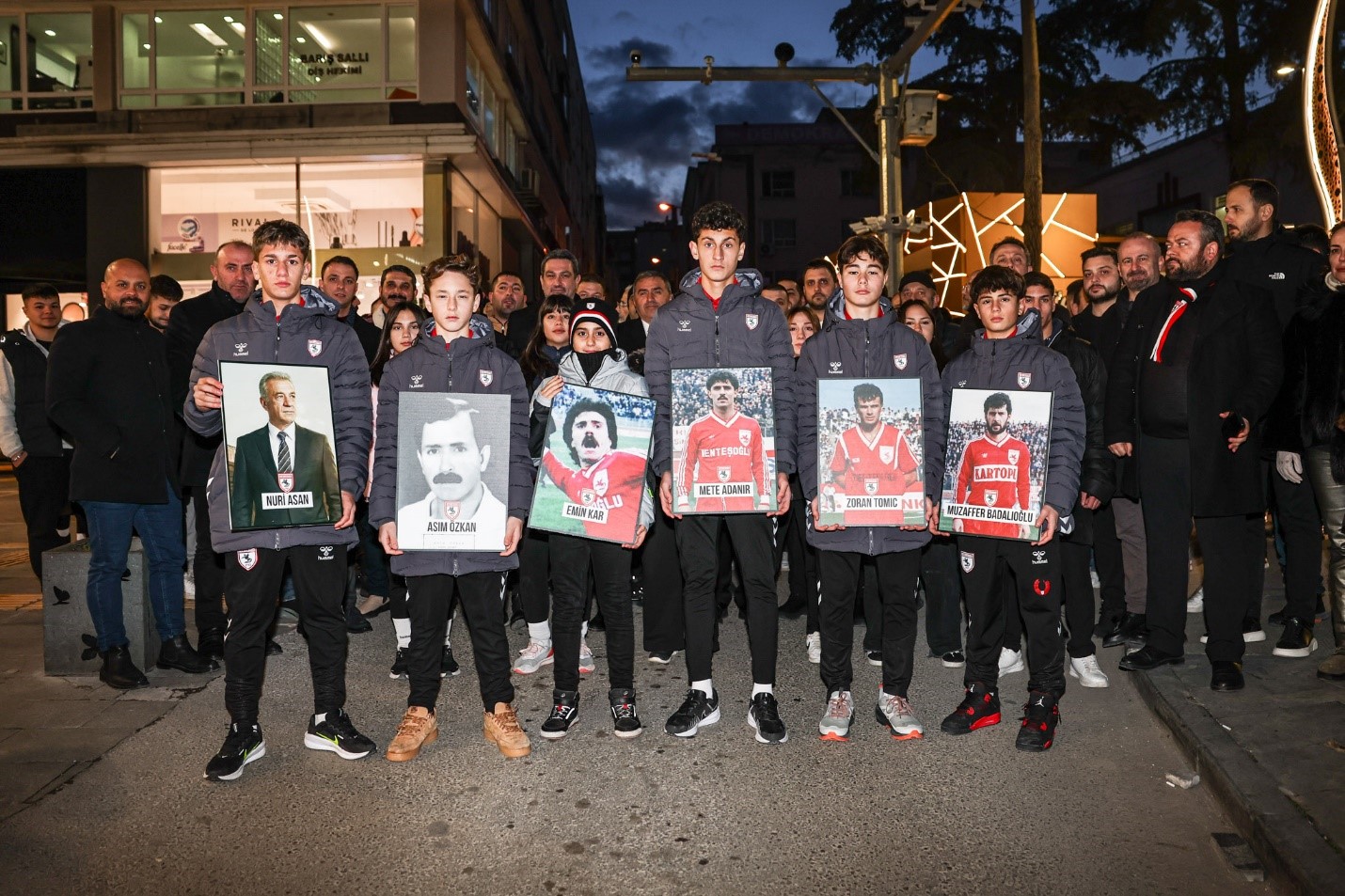 FUTBOL ŞEHİTLERİMİZ İÇİN YÜRÜDÜK