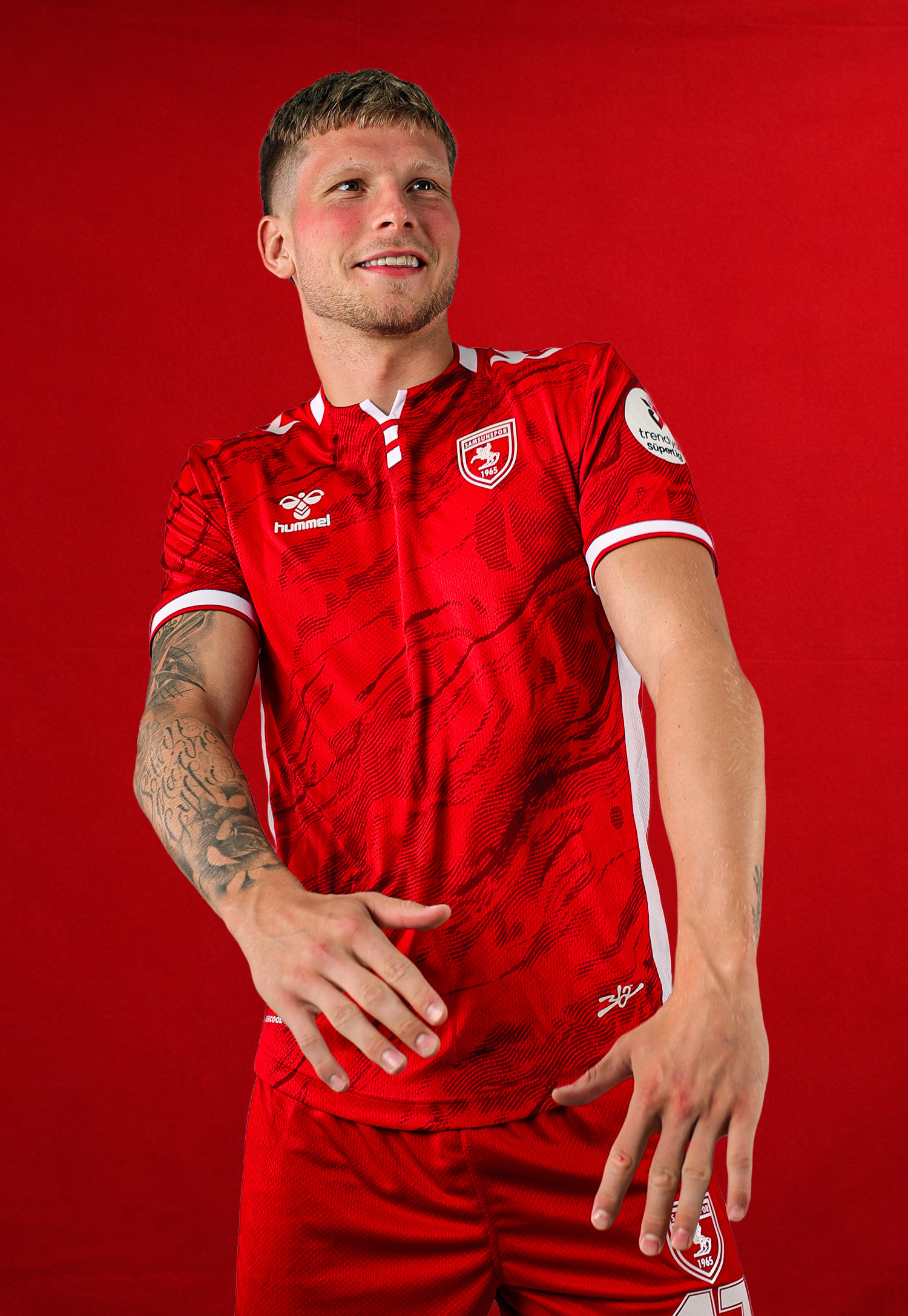 LOGI TÓMASSON