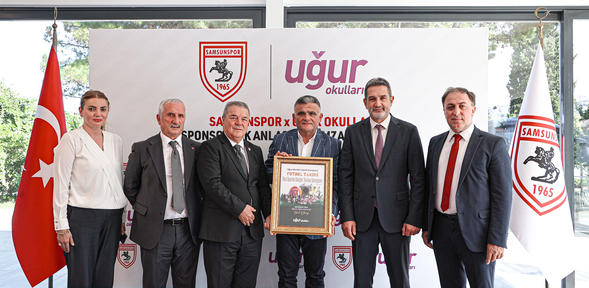 UĞUR OKULLARI İLE SPONSORLUK ANLAŞMASI YENİLENDİ